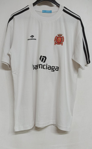 تی شرت مدل اندامی مردانه گلدوزی قواره استاندارد یقه گرد