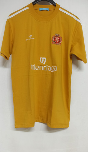 تی شرت مدل اندامی مردانه گلدوزی قواره استاندارد یقه گرد